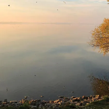 Beautiful In Lembruch-dmmer See With 2 Bedrooms, Wifi And Indoor Swimming Pool Appartamento