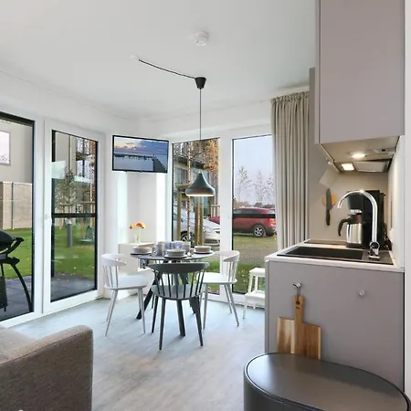 Beautiful In Lembruch-dmmer See With 2 Bedrooms, Wifi And Indoor Swimming Pool Appartamento *